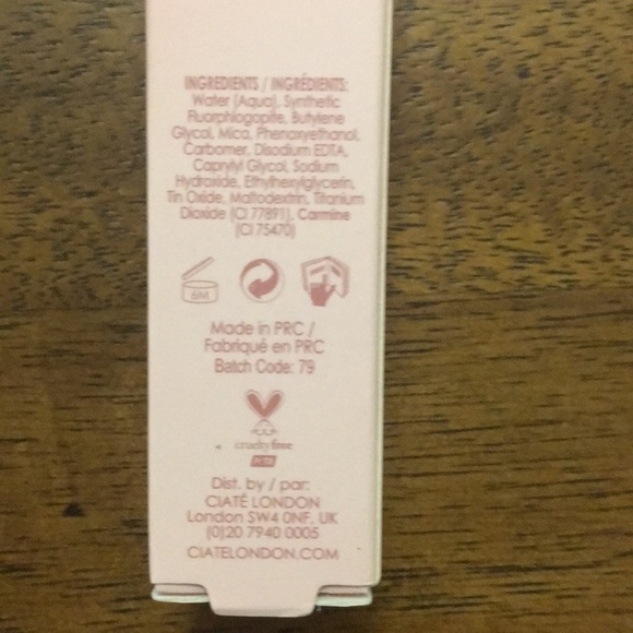 Brand new luxurious makeup items - Picture 5 of 7